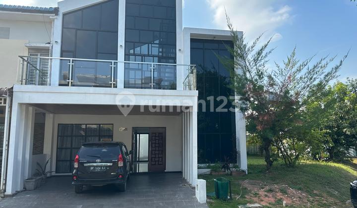 Dijual Cepat Rumah Hook 2.5 Lantai Siap Huni Beverly Green  2