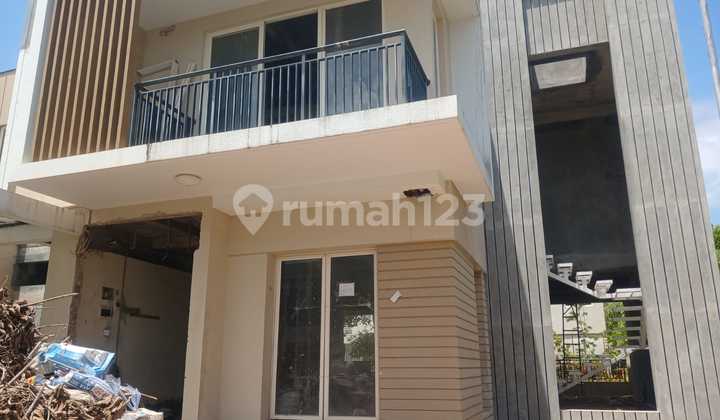 Di Jual Rumah Hook Tengah 2.5 Lantai.orchad Park Batam.btuh Renov 2