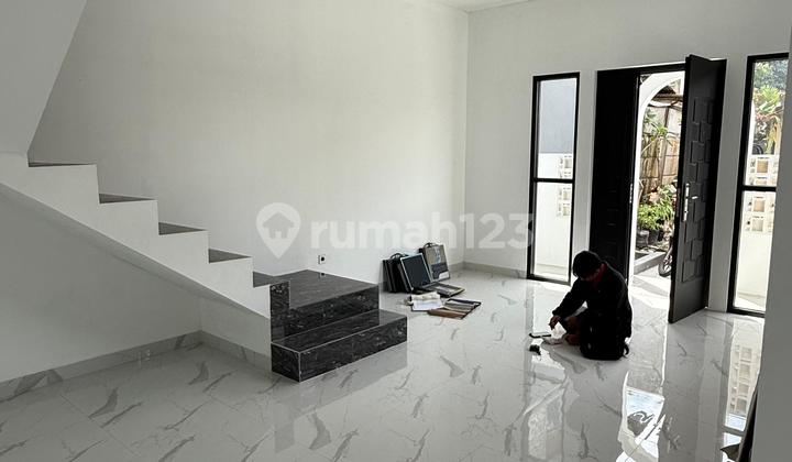 Disewakan Rumah Baru Minimalis Di Setiabudi Regency