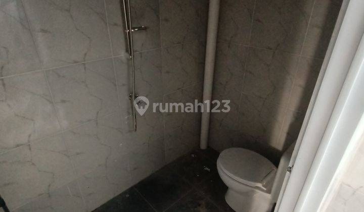 Rumah 3 kamar luas 90m full Renovasi  8