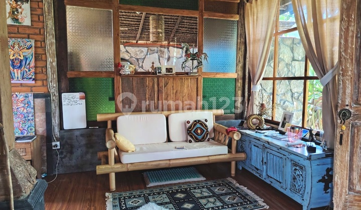 For Rent: Villa with Rice Field View, 10 Minutes from Monkey Forest Center Ubud Bali, 40 Minutes from Tanah Lot, Canggu, Nyanyi Beach Canggu, 5 Minutes from Rusters Kafe. Price: 11 Million Per Month, Free Electricity, Free House Keeping with 2 Cleaning Visits per Week, 10 Minutes from... 2