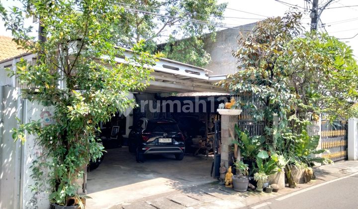 Dijual Rumah murah hitung harga tanah lokasi STRATEGIS  potong harga 200 juta,  dekat 4 pintu TOL TMII, PINTU TOL Citos, PINTU TOL Jagorawi, PINTU TOL Cawang, bebas banjir full furnished Lokasi sangat Strategis Dekat 4 Pintu Tol, Tol Bambu APUS -TMII-TB S