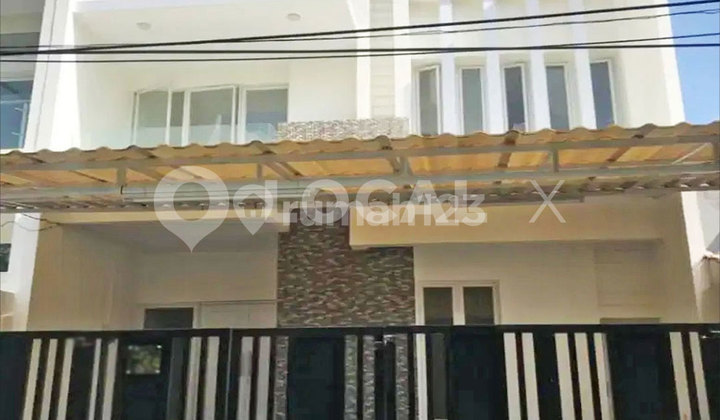 Rumah Pegangsaan Indah Barat Kelapa Gading, Jakarta Utara