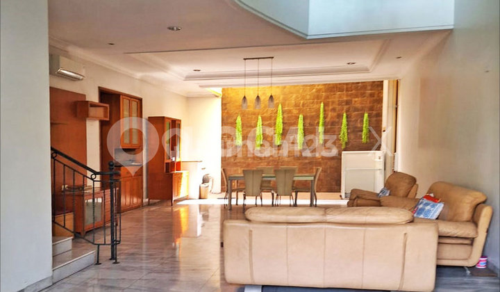 Puri Kencana House, West Jakarta