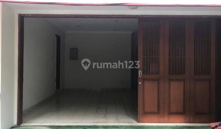 Rumah Cocok Untuk Kantor Atau Tempat Usaha di Jalan Antasari 8
