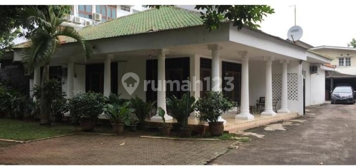 Rumah Tua Hitung Tanah Di Lebak Bulus Raya 