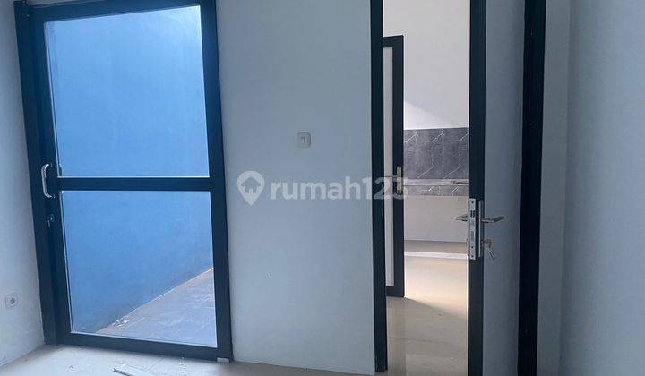 Rumah baru siap huni lokasi strategis di riung bandung 2