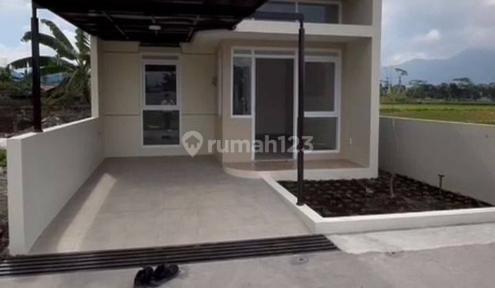 RUMAH BARU DEKAT KOMPLEK PARAKAN MAS BANDUNG 2