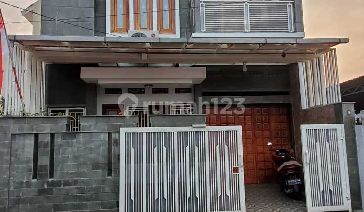 Rumah Bagus 2 Lantai Lokasi Di Komplek Antapani Bandung 