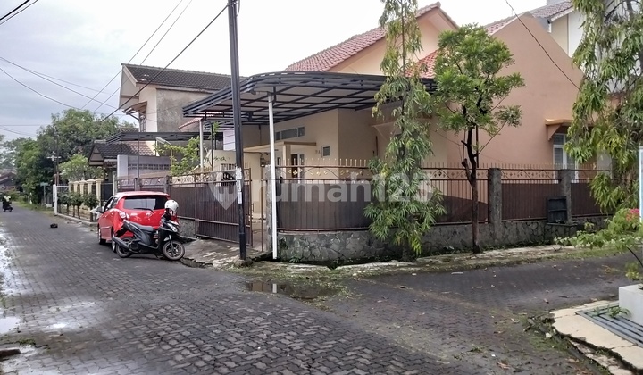 Rumah Hoek Di Venus Raya Margahayu Metro Bandung 2