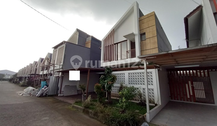 Rumah Lux Dekat Trans Mart Buah Batu Square Bandung