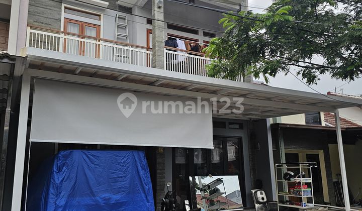 Luxury House in Panyawanagn Complex, Cilenyi Bandung 2