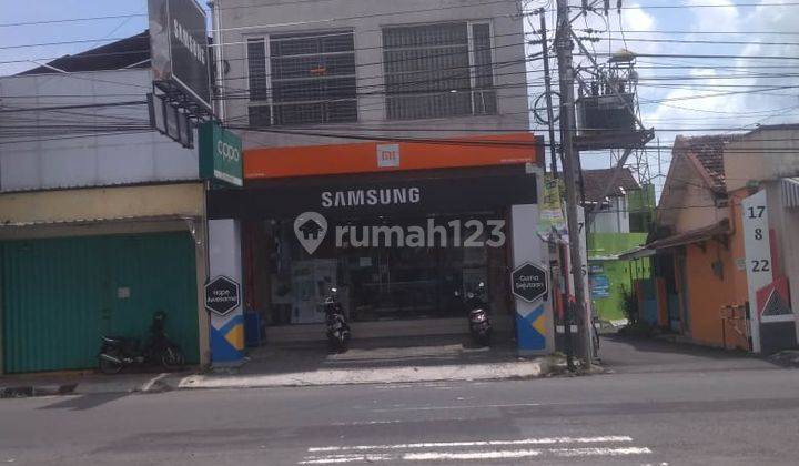 Jual Ruko 3 Lantai Depan Uny Nego 2