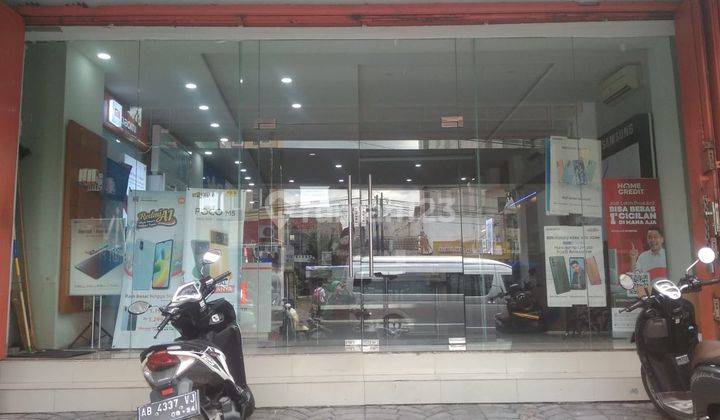 Jual Ruko 3 Lantai Depan Uny Nego 9