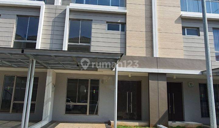 Rumah 3 Lantai Bagus di Pulau Maju Golf Island cluster piano 1