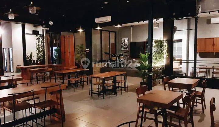 Dijual Bangunan Eks Cafe
Beserta Isinya di Jalan Utama
Ganda Agung Karang Satria Bekasi 5