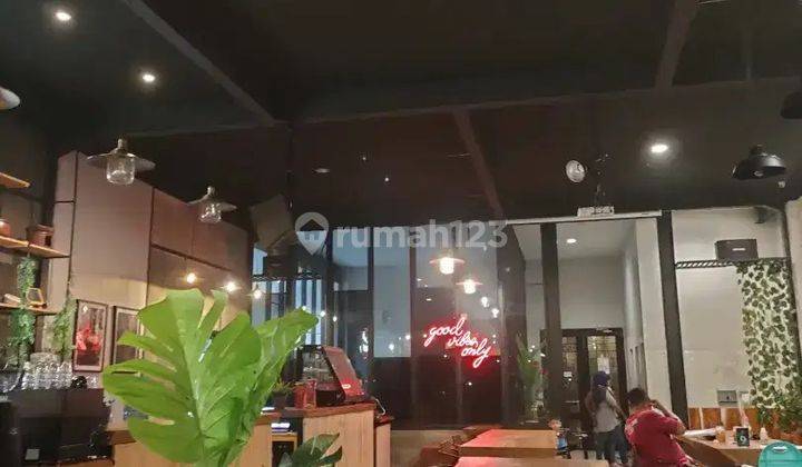 Dijual Bangunan Eks Cafe
Beserta Isinya di Jalan Utama
Ganda Agung Karang Satria Bekasi 9