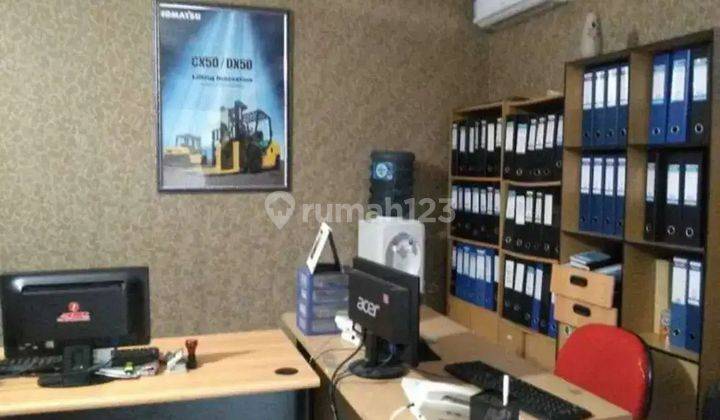 Disewakan
Gudang Lokasi Di Pinggir Jalan Raya Siliwangi Kota Bekasi 4