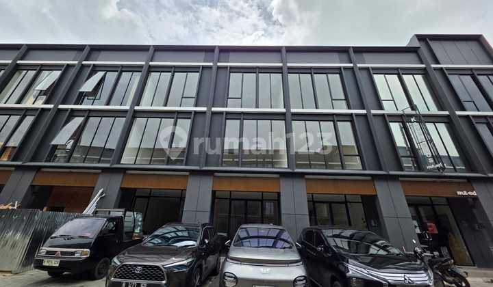 3-Storey Shop House in Gading Serpong Near Umn Hampton Close to Black Owl 2
