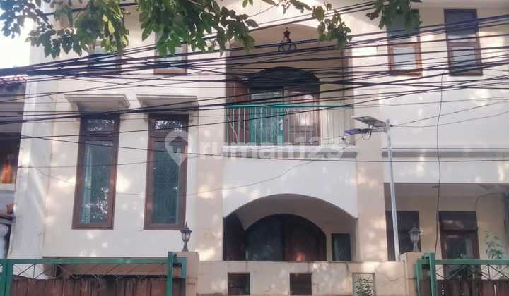 Di Jual Rumah di Gading Indah - Kelapa Gading (Posisi di Belakang Mkg, Pinggir Kali)