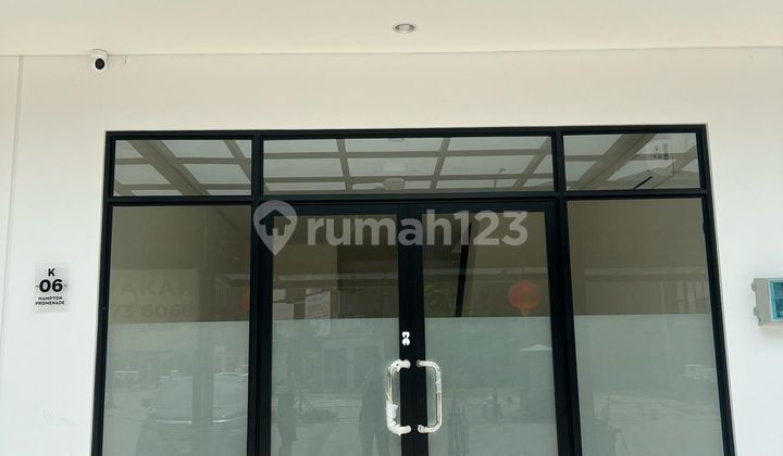 For Rent: Hampton Avenue Shop House, Clean and Good Condition 2