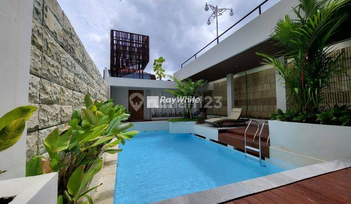 Brand New Luxury Villa With Gwk And Airport View At Jimbaran For Sale 1