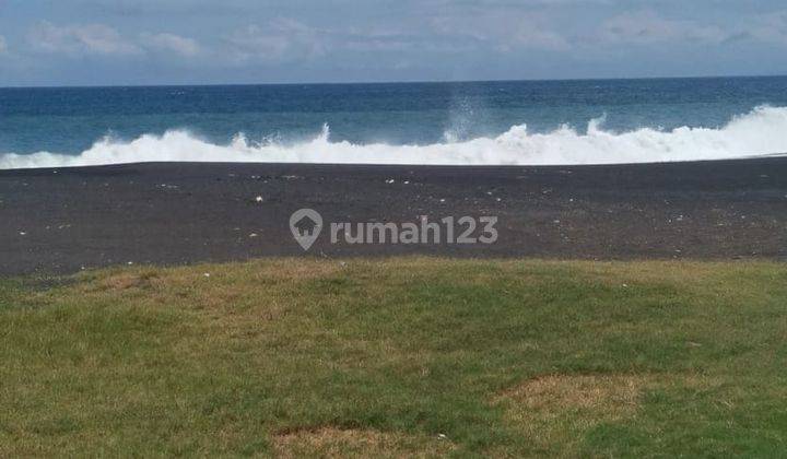 Beautiful Beach Front Villa In Klungkung quite Place And Good Occupancy 8