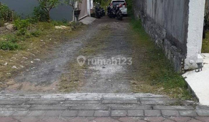 Land for sale in an area with many nice villas in Gedong Sari, Nusa Dua.. 2