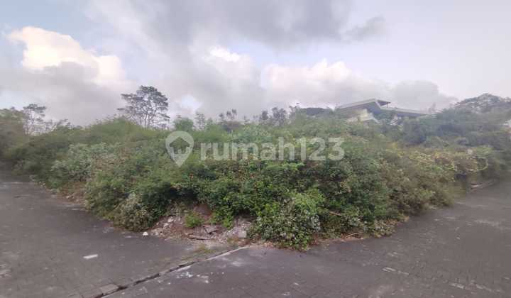 Already Rare... few are selling land in Tiara Nusa, an elite complex in Jimbaran.