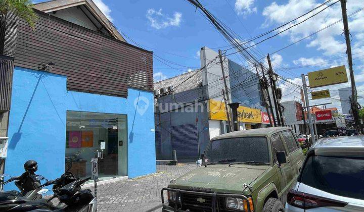 Rarely is there a shophouse for sale in Kerobokan.. Ex Spa Shophouse.. 1 Minute to Seminyak.. 1