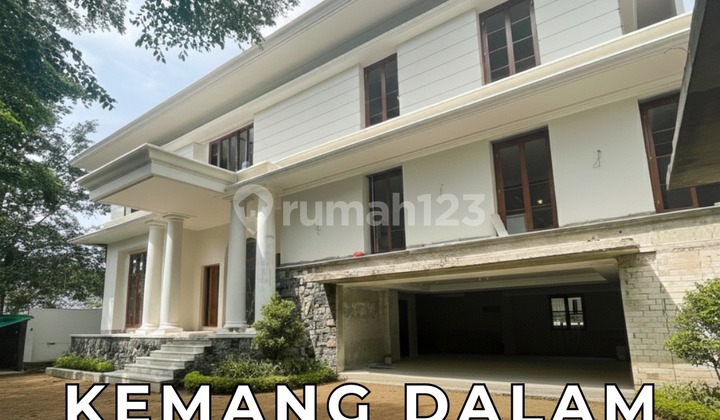 Brand New Luxury Modern Classic House 2 Floors Semi Furnished Kemang Dalam South Jakarta - Ocasa4781