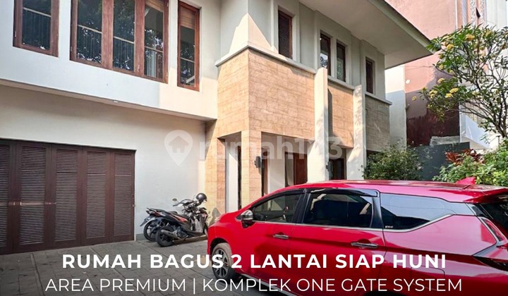 Ready-to-Occupy House in a One Gate System Complex, Kebayoran Baru, South Jakarta - Ocasa3717