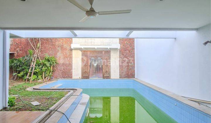 Rumah Area Simprug Strategis Jakarta Selatan 4