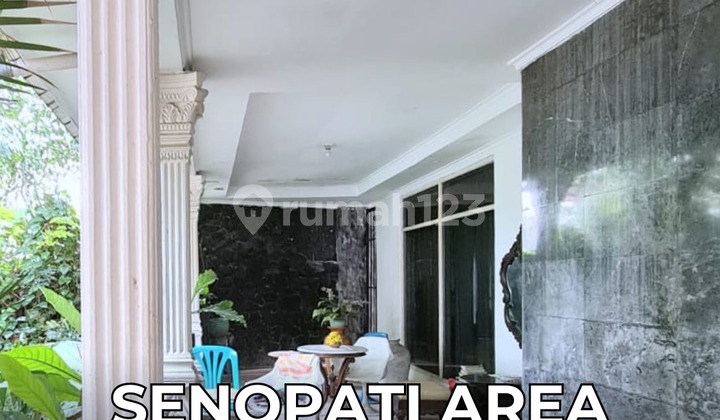 Rumah Tua 1 Lantai Depan Taman Lokasi Strategis Senopati Area Jakarta Selatan 2