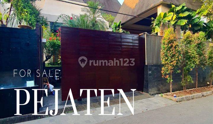 Rumah Mewah Dijual  di Jl pejaten barat, Pejaten 1