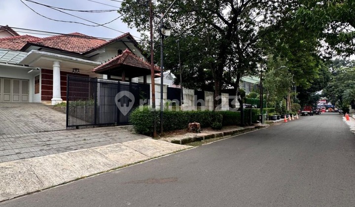 Rumah Terawat 1 Lantai Lokasi Strategis dan Asri Wijaya Kebayoran Baru Jakarta Selatan 2