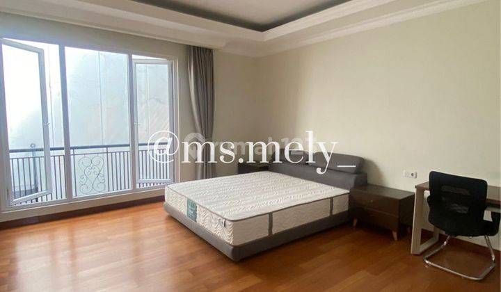 Rumah 3 Lantai Senayan Residence Semi Furnished 2