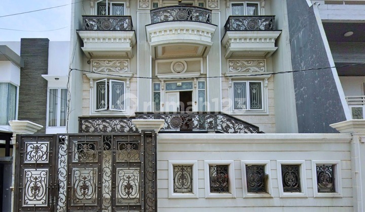 For Sale / Dijual Rumah Mewah European Style Taman Palem Lestari Cengkareng, Jakarta Barat Dalam Komplek Perumahan Besar - Ocasa4757