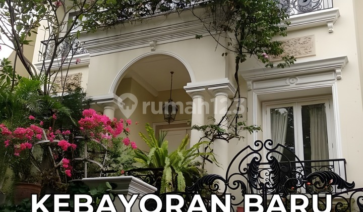 Rumah Mewah Terawat 3 Lantai 4 BR Ciniru Senopati Area Kebayoran Baru Jakarta Selatan Rumah Mewah Terawat 3 Lantai 4 BR Ciniru Senopati Area Kebayoran Baru Jakarta Selatan