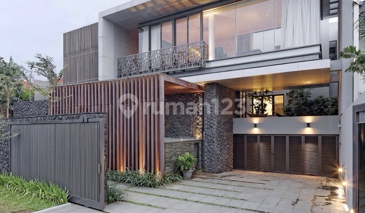 Rumah Mewah 2 Lantai Prime Location Senayan
