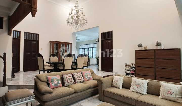 Rumah Asri 2,5 Lantai Siap Huni Posisi Hoek Lokasi Strategis Kelapa Dua Jakarta Barat