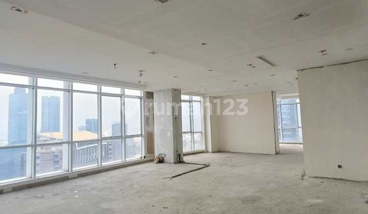 Jual Cepat Apartment Oakwood Premier Mega Kuningan ( Very Rare Unit) 4 BR Jakarta Selatan