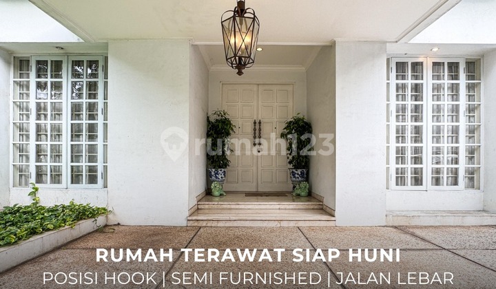 Rumah 2 Lantai Terawat Siap Huni Posisi Hook Semi Furnished Tanah Kusir Kebayoran Lama - Ocasa4805