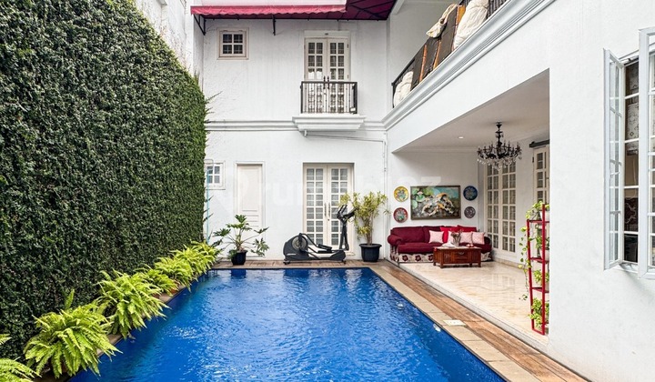 Rumah 2 Lantai Terawat Siap Huni Posisi Hook Semi Furnished Tanah Kusir Kebayoran Lama - Ocasa4805 2