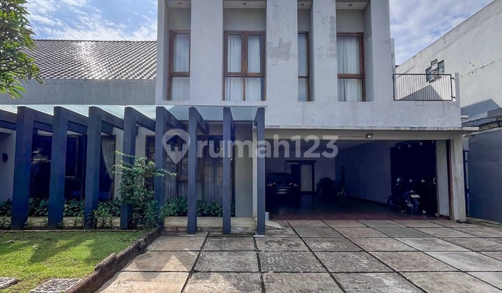 For Sale / Dijual Rumah Terawat 2 Lantai Kebayoran Lama, Jakarta Selatan Dalam Komplek One Gate System - Ocasa4784 2