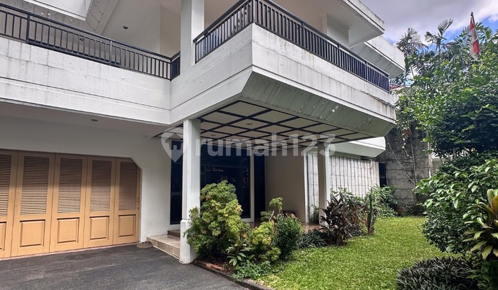 Rumah Terawat Siap Huni 2 Lantai 4 BR Karang Asem Mega Kuningan Jakarta Selatan 2