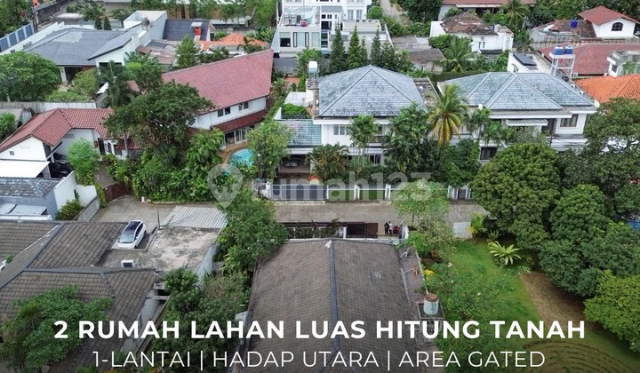 For Sale / Dijual 2 Rumah Hitung Tanah Bangka - Kemang, Jakarta Selatan Lahan Luas, Area Gated, Jalan Lebar - Ocasa4916