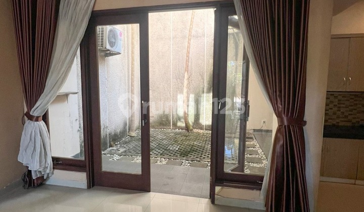 Bangunan 2 Lantai 3 BR Di Townhouse One Gate System Jagakarsa Jakarta Selatan 2