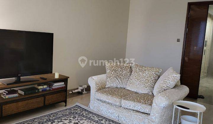 District 8 179sqm 3BR Jual Cepat!! District 8 Senopati 3 Kamar Tidur Semi Furnished 1