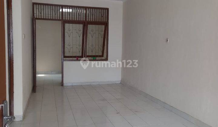 Disewakan Rumah Rapi di Taman Harapan Baru Bekasi 2